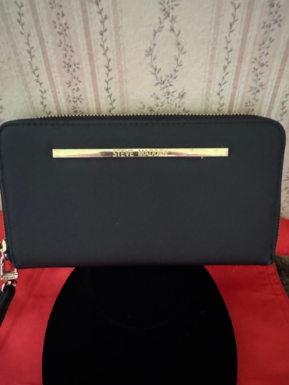 Steve Madden Black Zip Wallet with Gold Bar